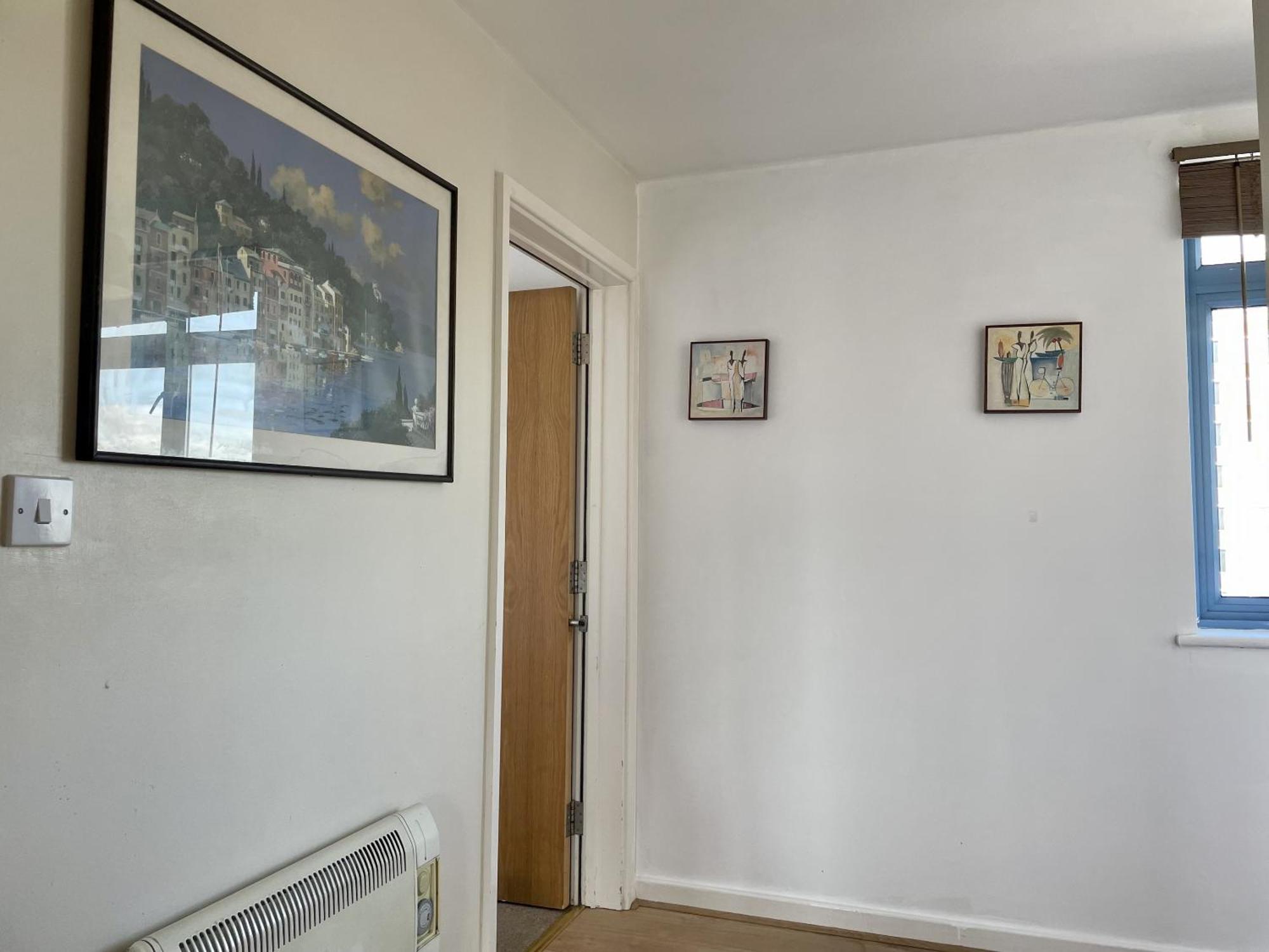 Hk Life Serviced Apartment , City Centre Swindon Ngoại thất bức ảnh