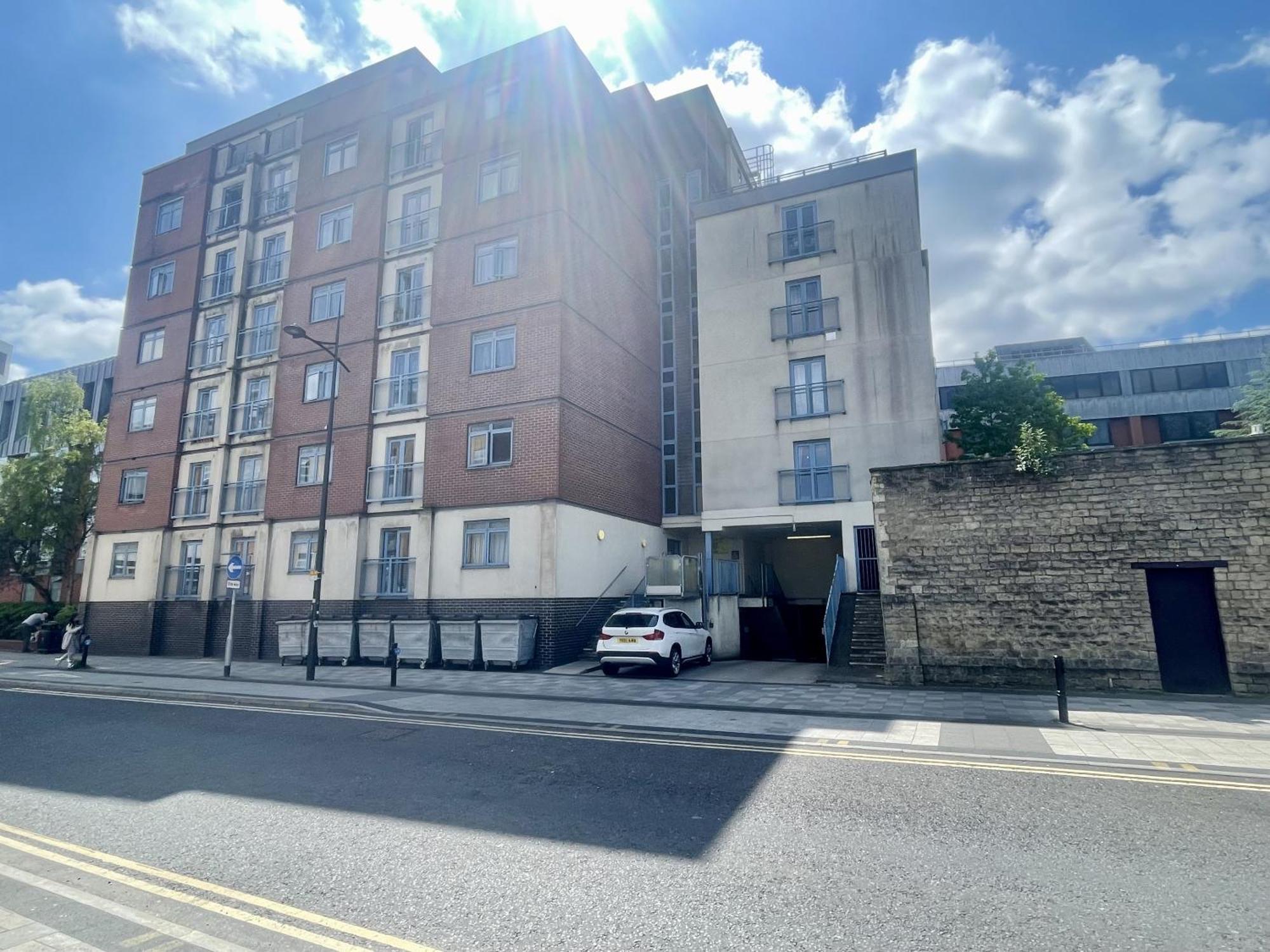 Hk Life Serviced Apartment , City Centre Swindon Ngoại thất bức ảnh